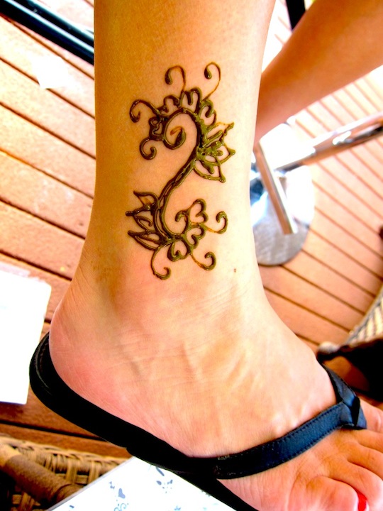 Henna body art - Ankle flower