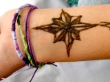 Henna body art - Compass star