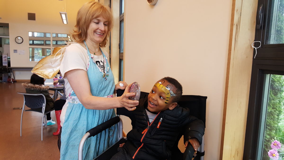 20160521_095316 2     This guy won my heart telling everybody " I love you". He was there before the crowds filled the place up. This was  a super fast simple design for a busy buzzing bee. 